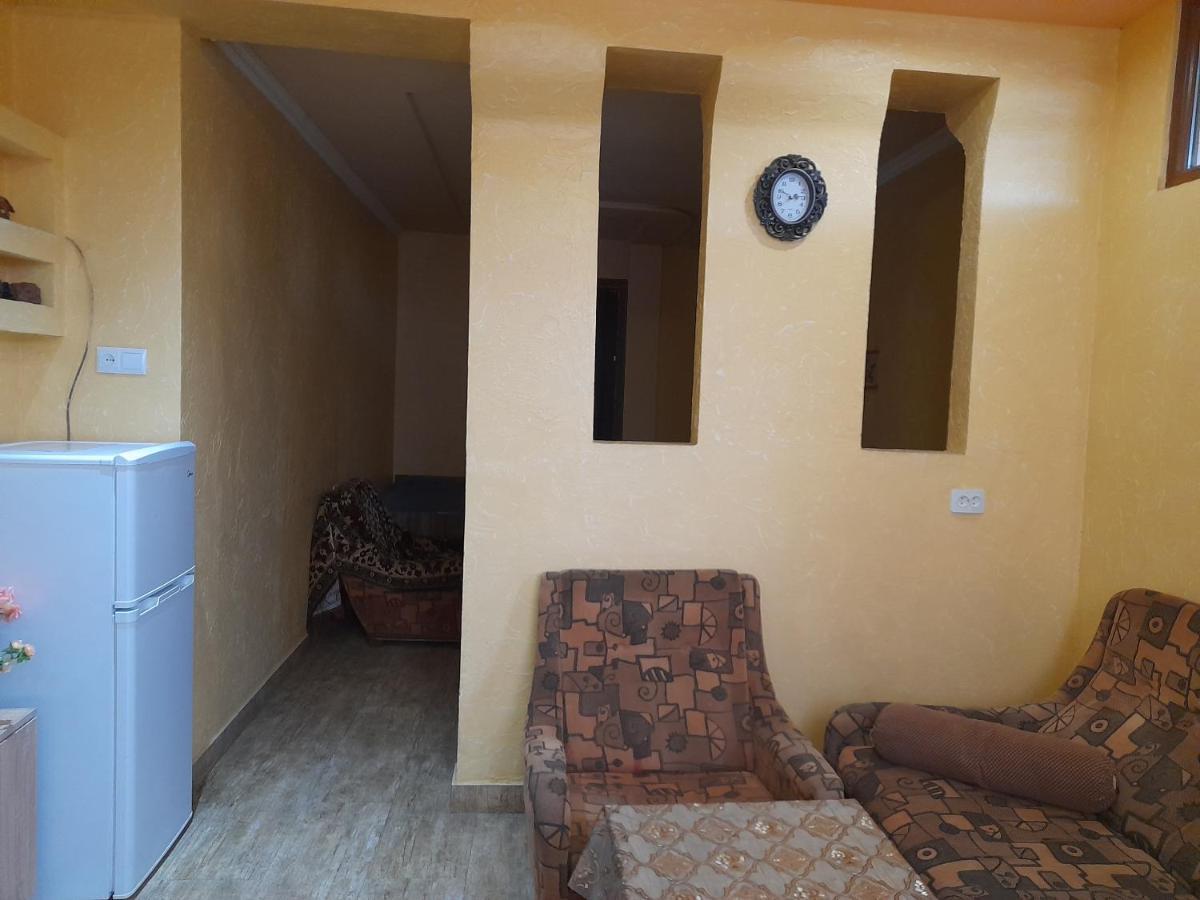 Guest House In Center Yerevan Luaran gambar