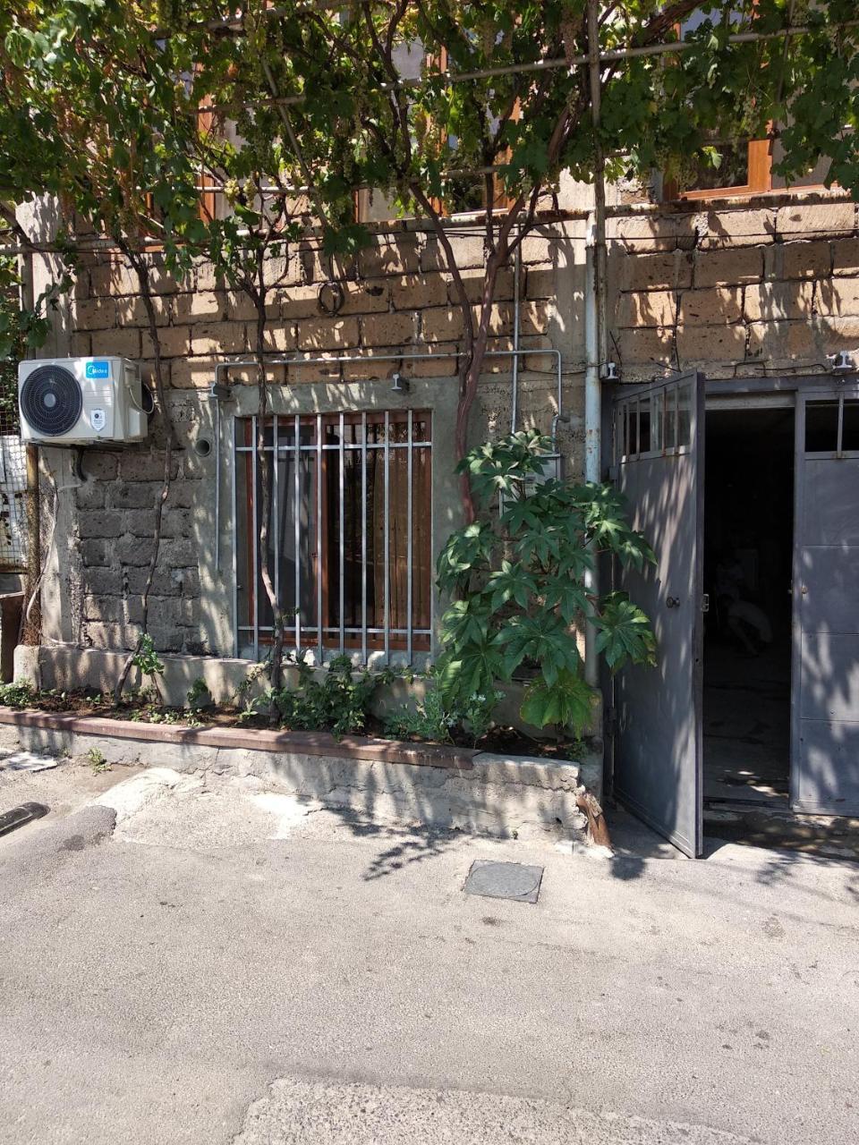 Guest House In Center Yerevan Luaran gambar